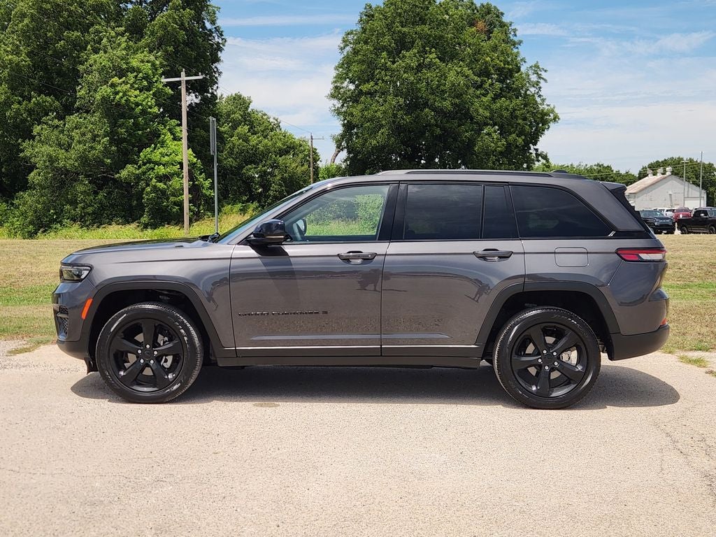 2023 Jeep Grand Cherokee Altitude 4x2