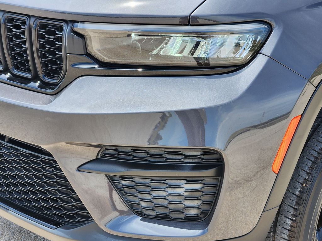 2023 Jeep Grand Cherokee Altitude 4x2