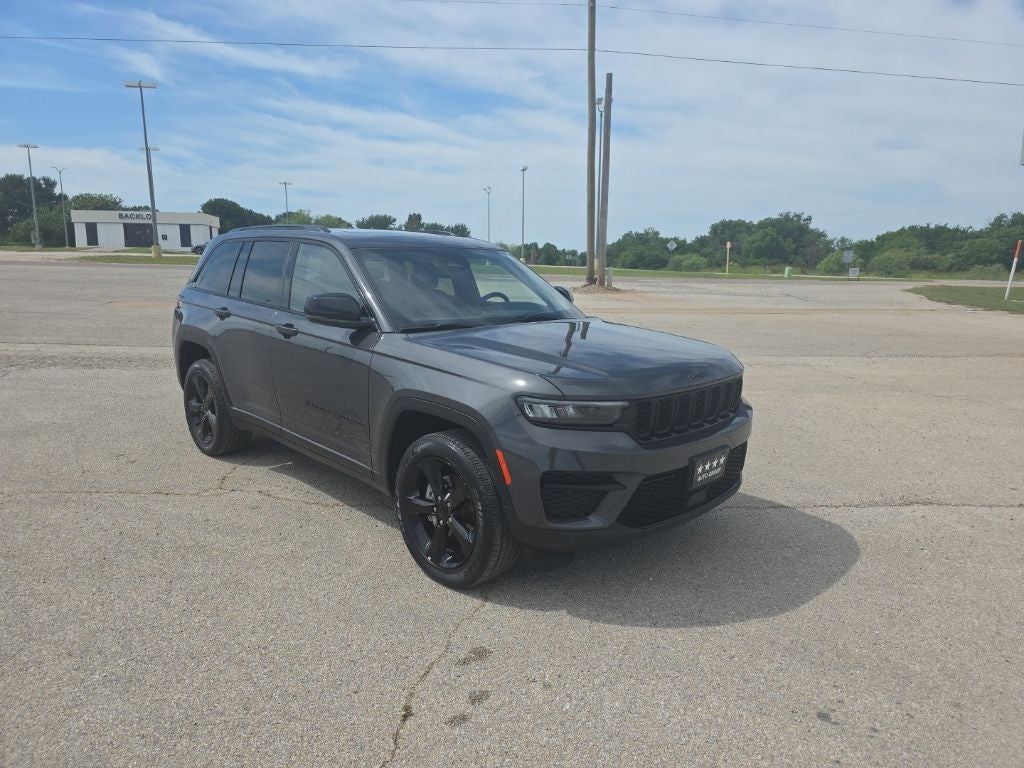 2023 Jeep Grand Cherokee Altitude 4x2
