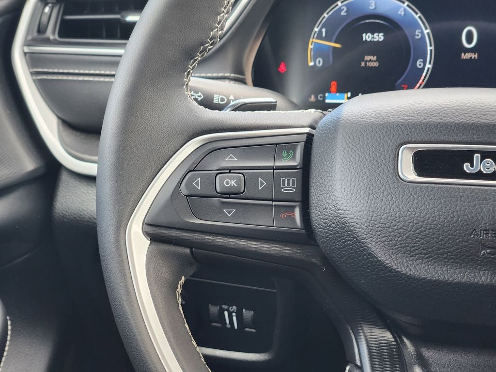 2023 Jeep Grand Cherokee Altitude 4x2