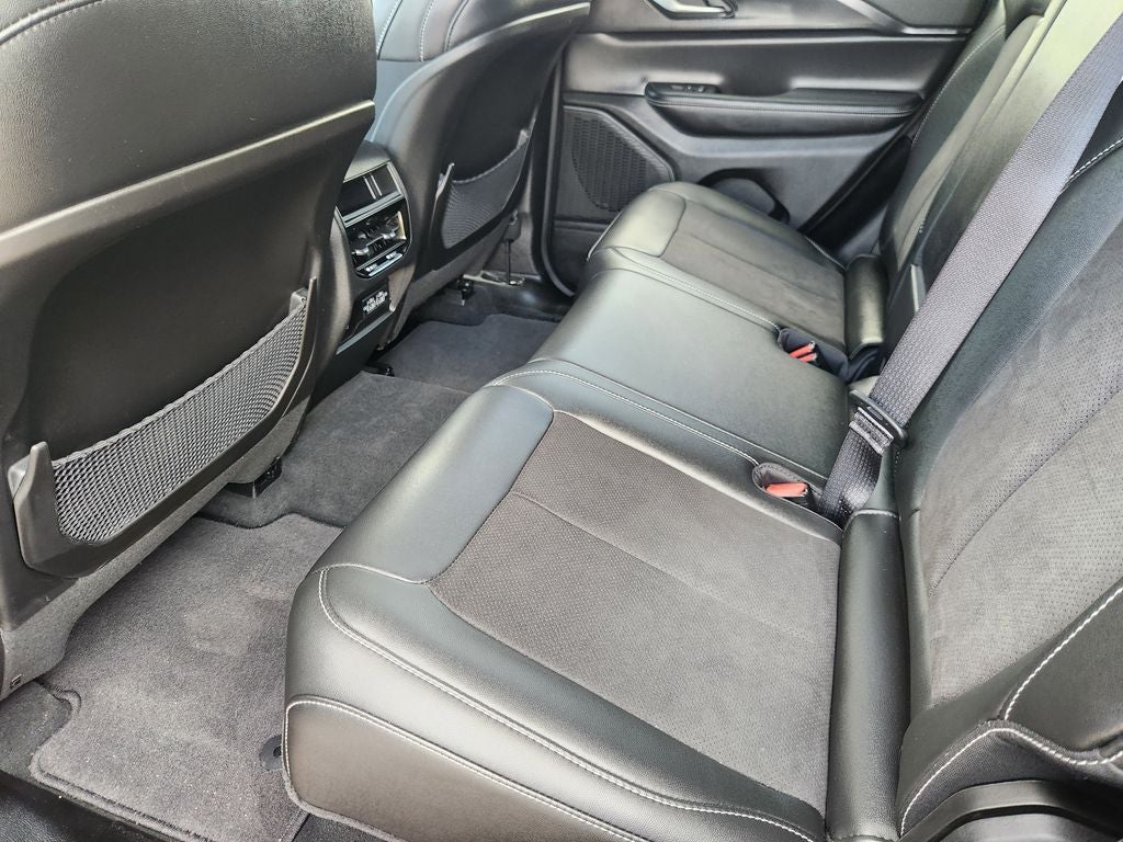 2023 Jeep Grand Cherokee Altitude 4x2