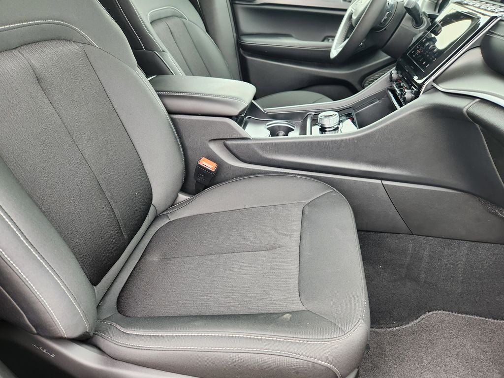 2026 Jeep Grand Cherokee GRAND CHEROKEE LAREDO 4X2