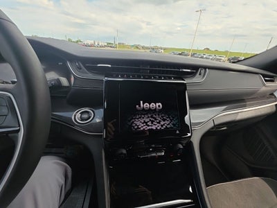 2023 Jeep Grand Cherokee Altitude 4x2