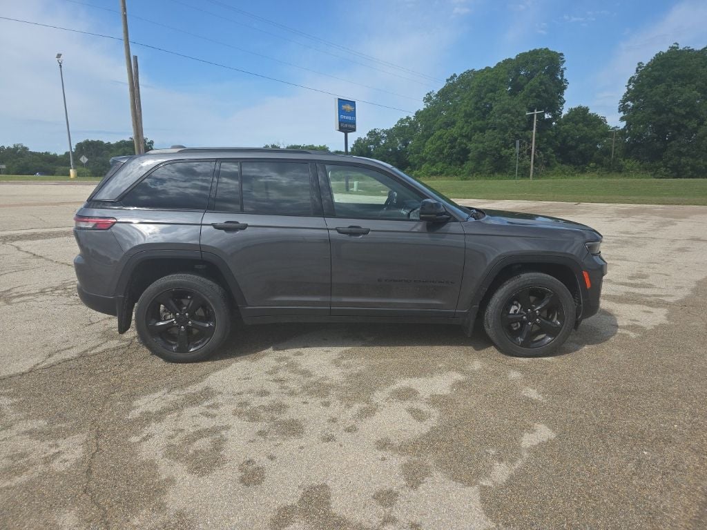 2023 Jeep Grand Cherokee Altitude 4x2