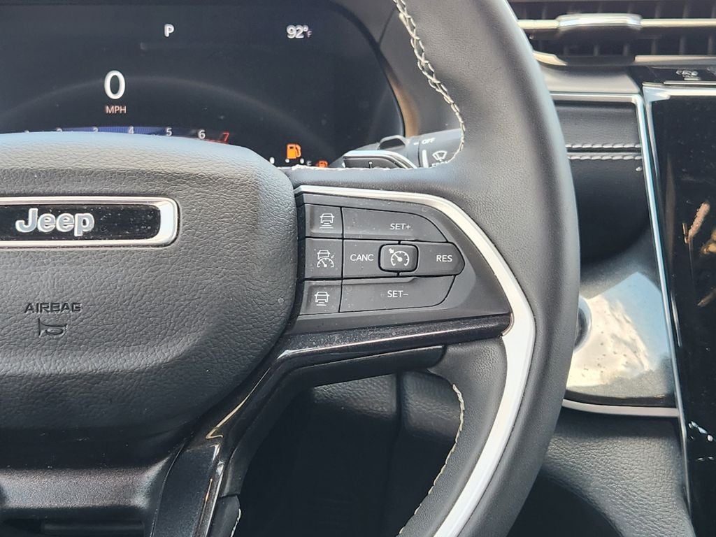 2023 Jeep Grand Cherokee Altitude 4x2