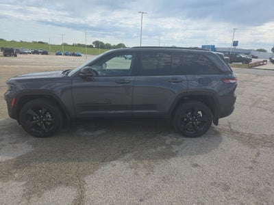 2023 Jeep Grand Cherokee Altitude 4x2