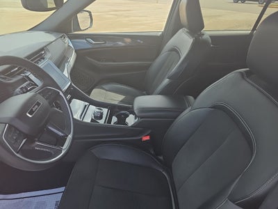 2023 Jeep Grand Cherokee Altitude 4x2