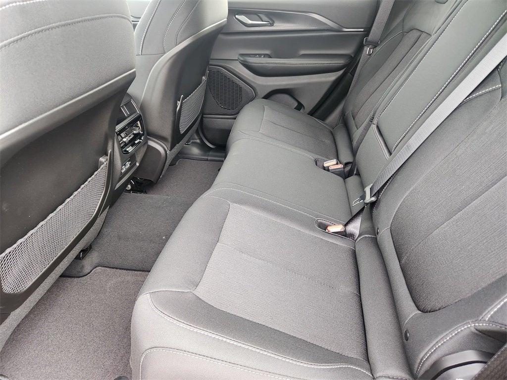 2026 Jeep Grand Cherokee GRAND CHEROKEE LAREDO 4X2