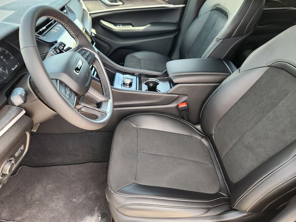 2026 Jeep Grand Cherokee GRAND CHEROKEE LAREDO ALTITUDE 4X2