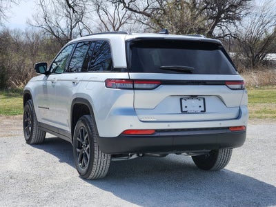 2026 Jeep Grand Cherokee GRAND CHEROKEE LAREDO ALTITUDE 4X2