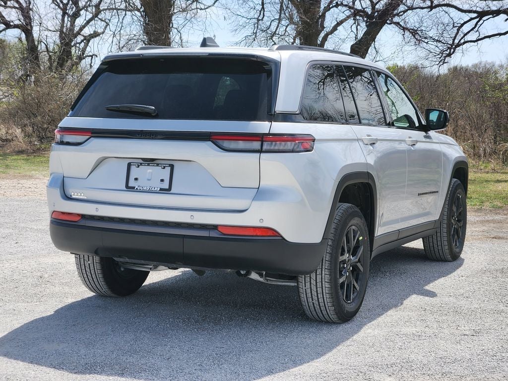 2026 Jeep Grand Cherokee GRAND CHEROKEE LAREDO ALTITUDE 4X2