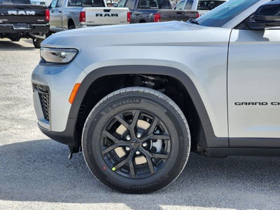 2026 Jeep Grand Cherokee GRAND CHEROKEE LAREDO ALTITUDE 4X2