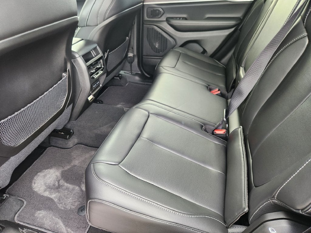 2027 Jeep Grand Cherokee GRAND CHEROKEE LIMITED 4X2