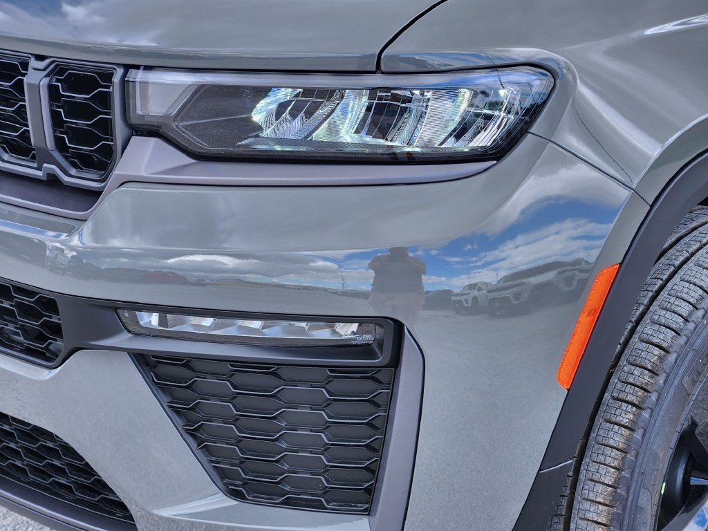 2027 Jeep Grand Cherokee GRAND CHEROKEE LIMITED 4X2
