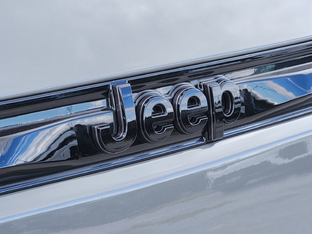 2027 Jeep Grand Cherokee GRAND CHEROKEE LIMITED 4X2