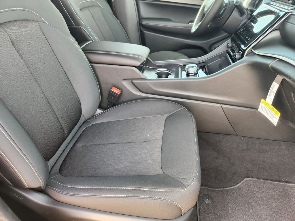 2026 Jeep Grand Cherokee GRAND CHEROKEE LAREDO X 4X4