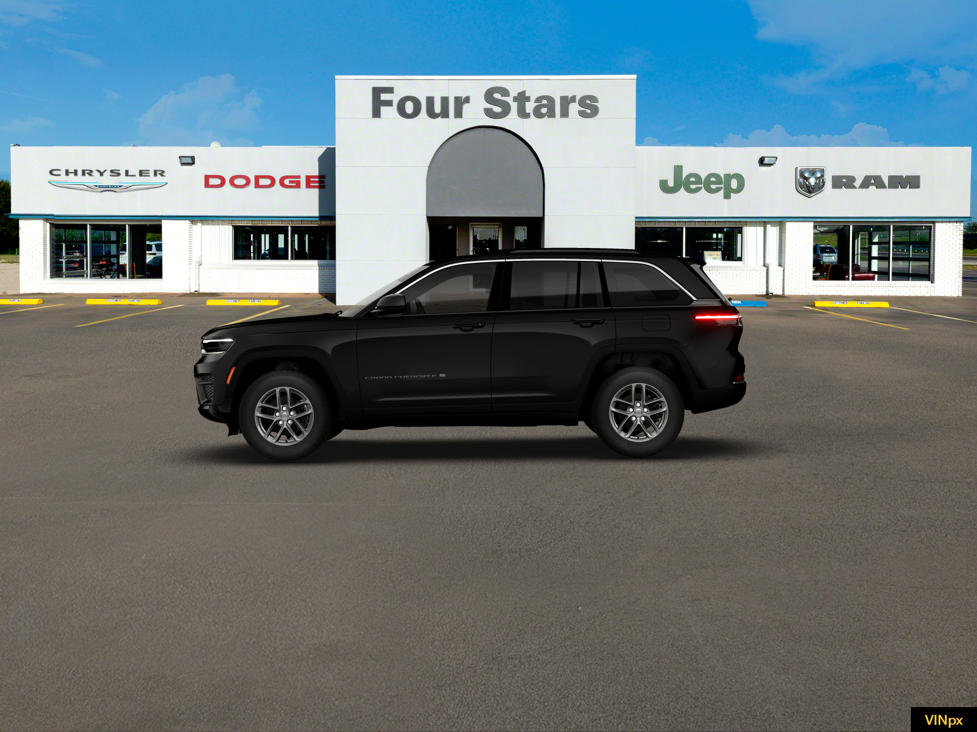 2026 Jeep Grand Cherokee GRAND CHEROKEE LAREDO X 4X4