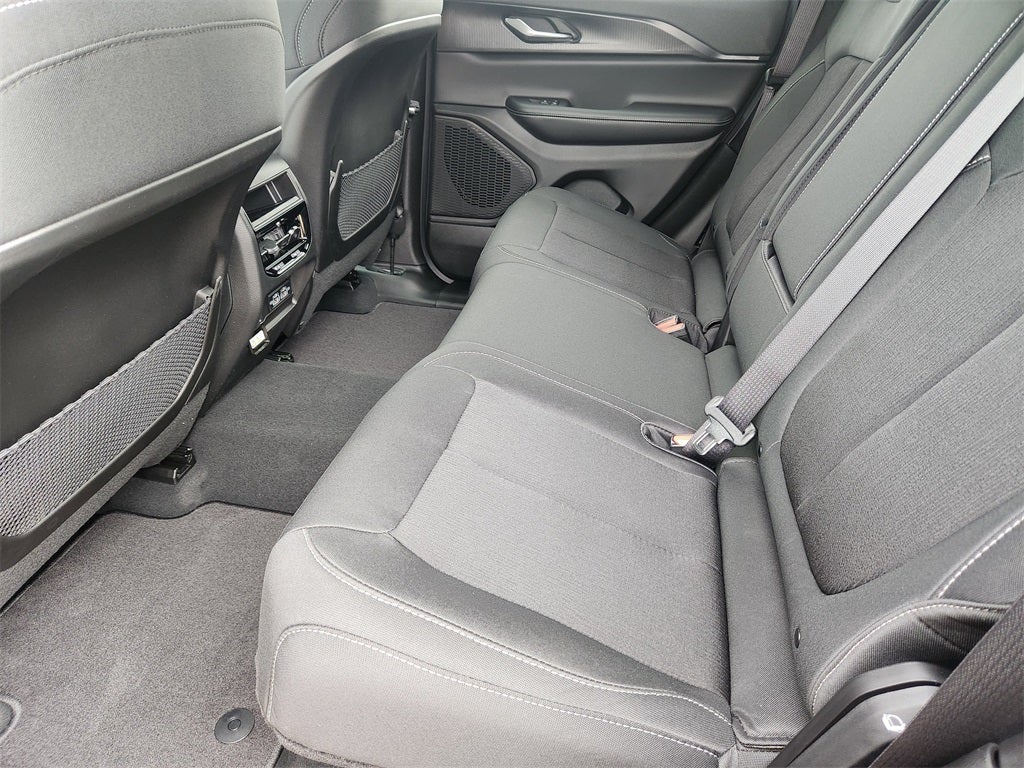 2026 Jeep Grand Cherokee GRAND CHEROKEE LAREDO X 4X4