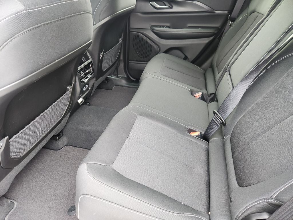 2026 Jeep Grand Cherokee GRAND CHEROKEE LAREDO X 4X4