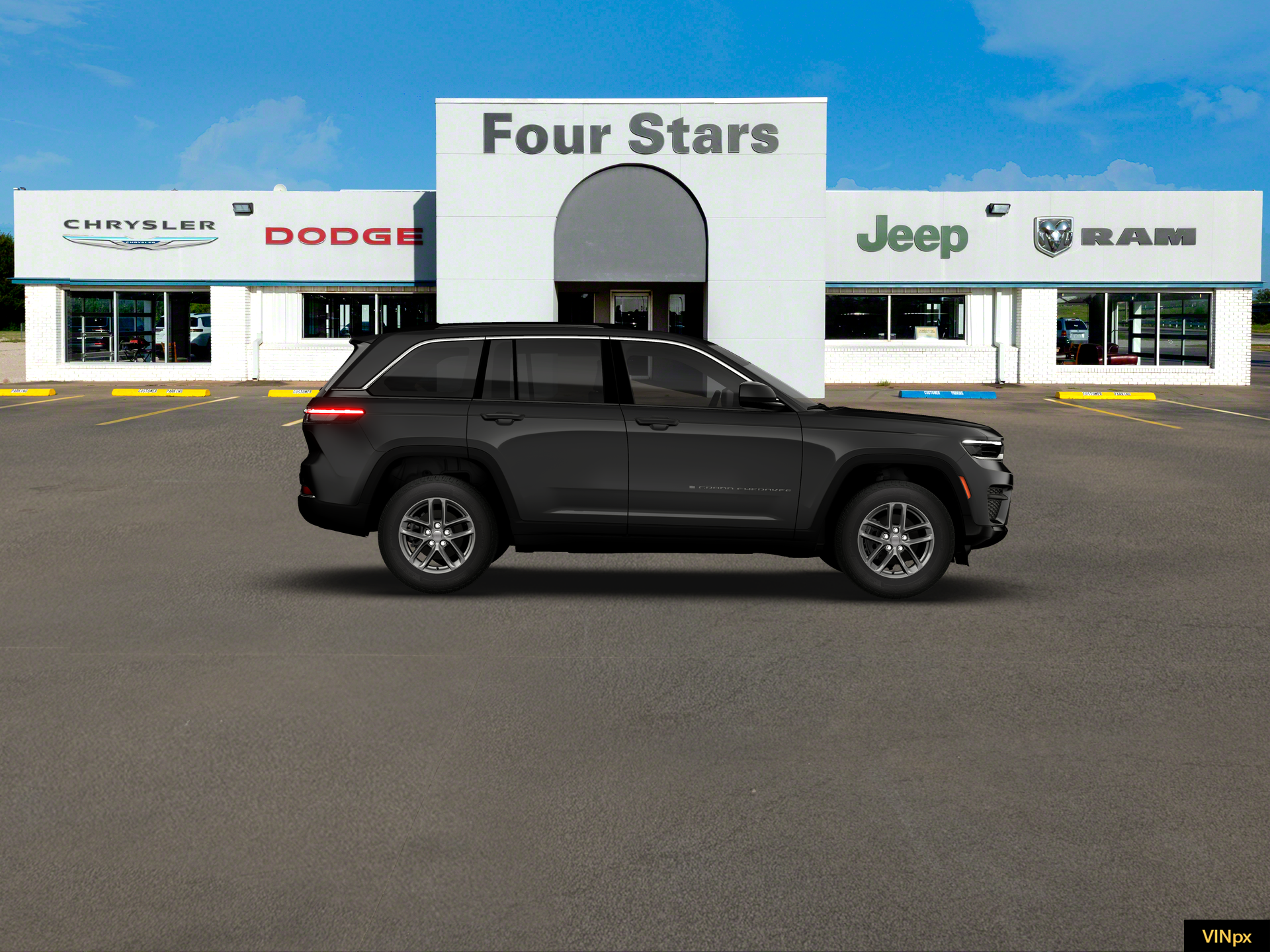 2026 Jeep Grand Cherokee GRAND CHEROKEE LAREDO X 4X4