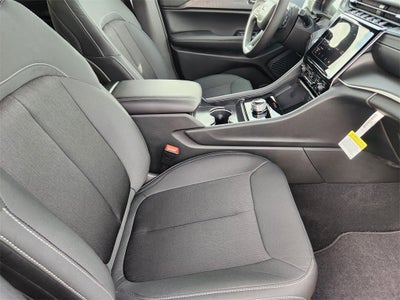 2026 Jeep Grand Cherokee GRAND CHEROKEE LAREDO X 4X4