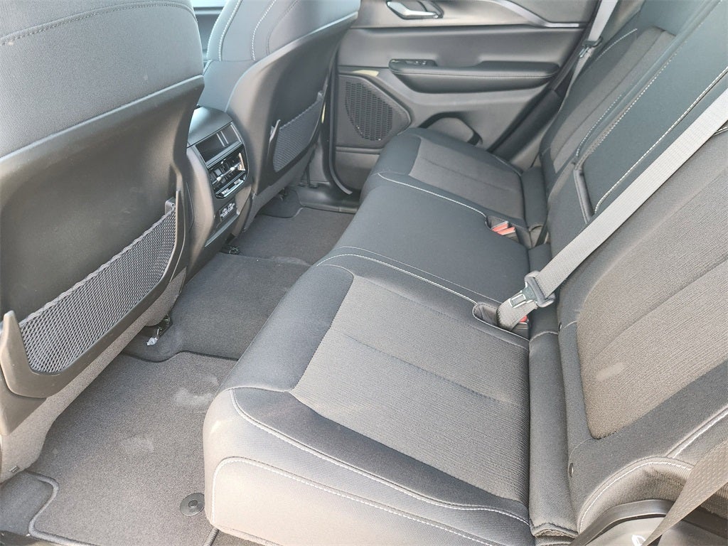 2026 Jeep Grand Cherokee GRAND CHEROKEE LAREDO X 4X4