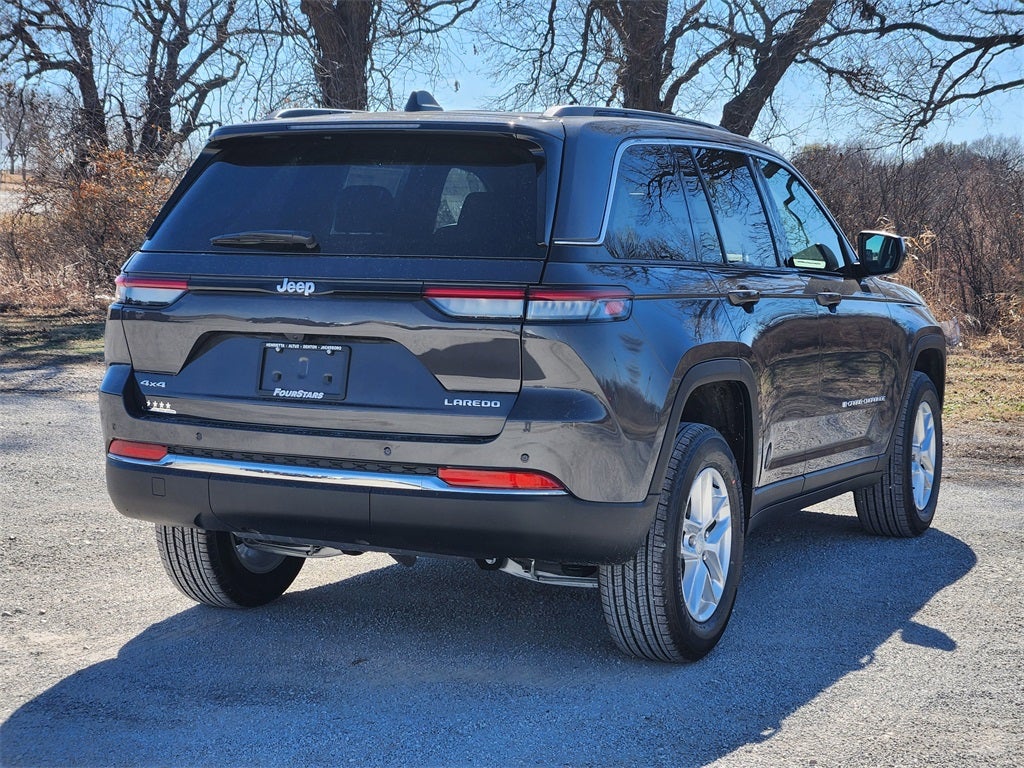 2026 Jeep Grand Cherokee GRAND CHEROKEE LAREDO X 4X4