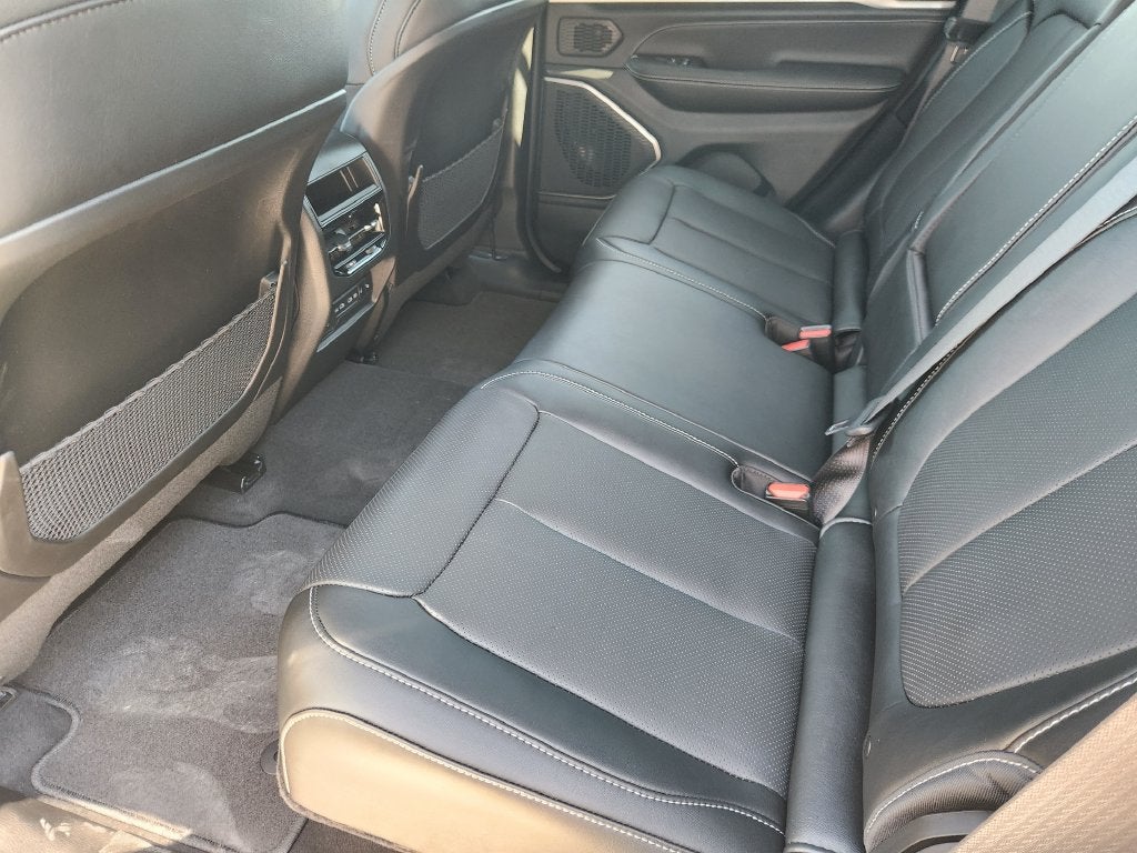 2027 Jeep Grand Cherokee GRAND CHEROKEE LIMITED RESERVE 4X4