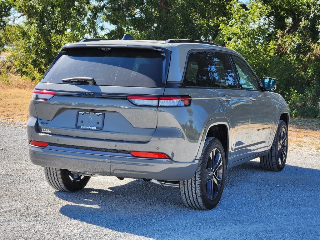 2027 Jeep Grand Cherokee GRAND CHEROKEE LIMITED RESERVE 4X4