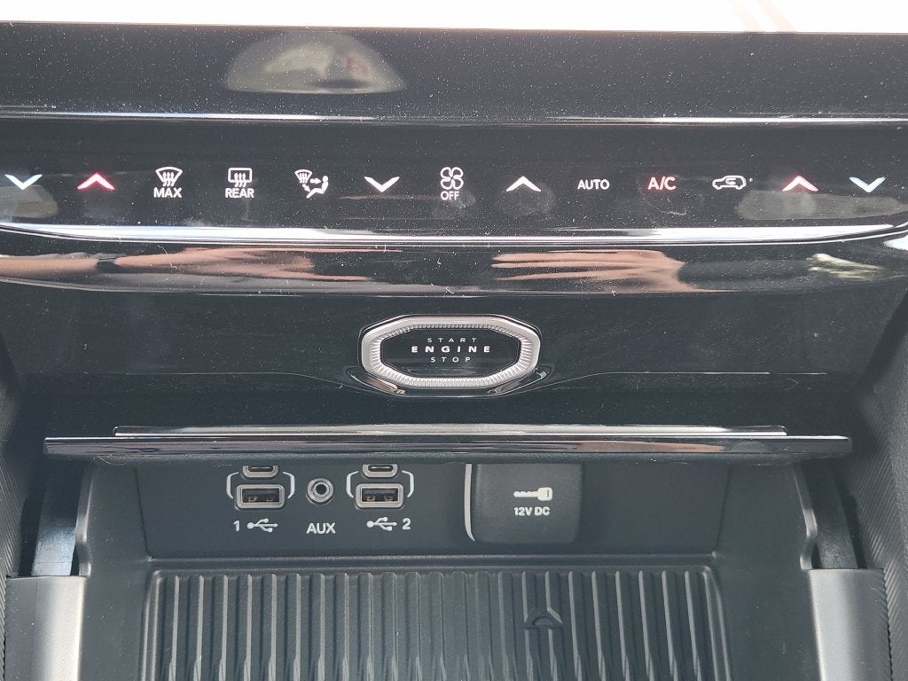 2027 Jeep Grand Cherokee GRAND CHEROKEE LIMITED RESERVE 4X4
