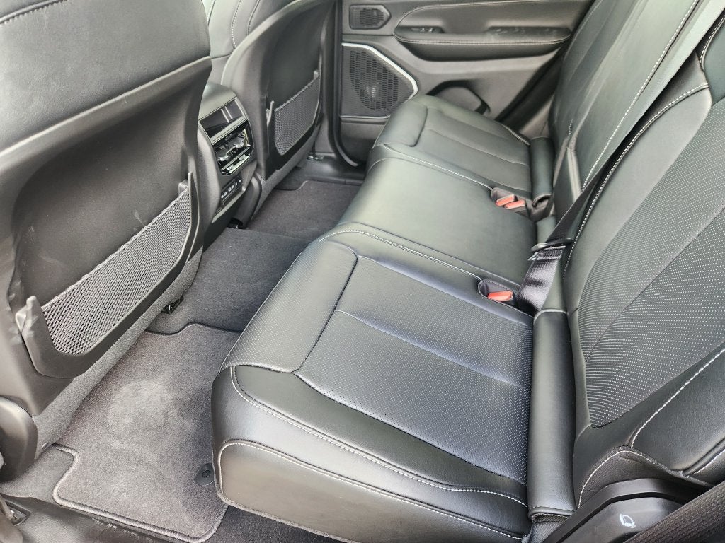 2027 Jeep Grand Cherokee GRAND CHEROKEE LIMITED RESERVE 4X4