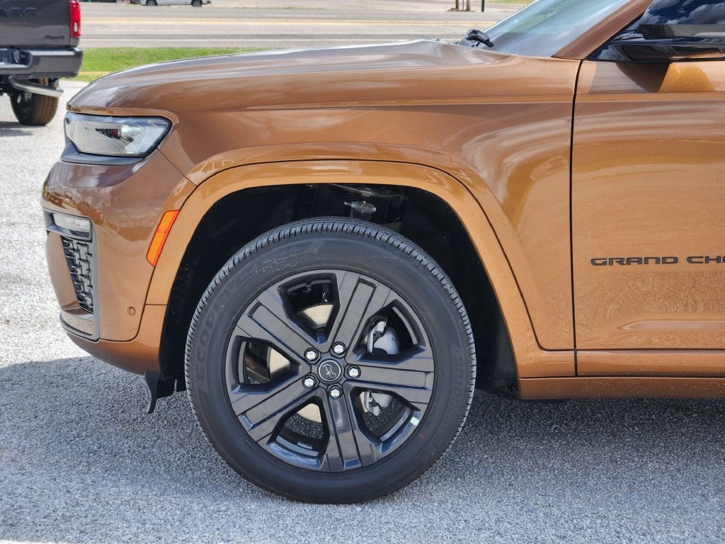 2027 Jeep Grand Cherokee GRAND CHEROKEE LIMITED RESERVE 4X4