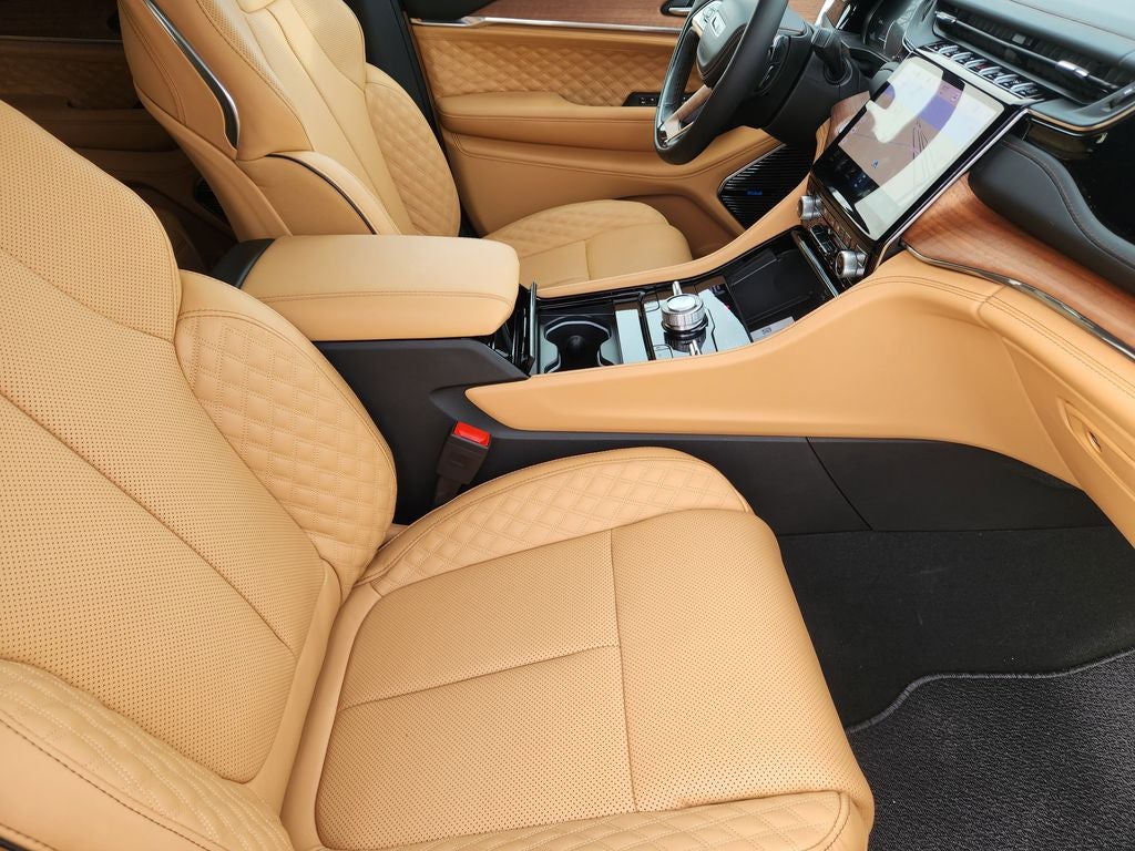 2025 Jeep Grand Cherokee GRAND CHEROKEE SUMMIT RESERVE 4X4