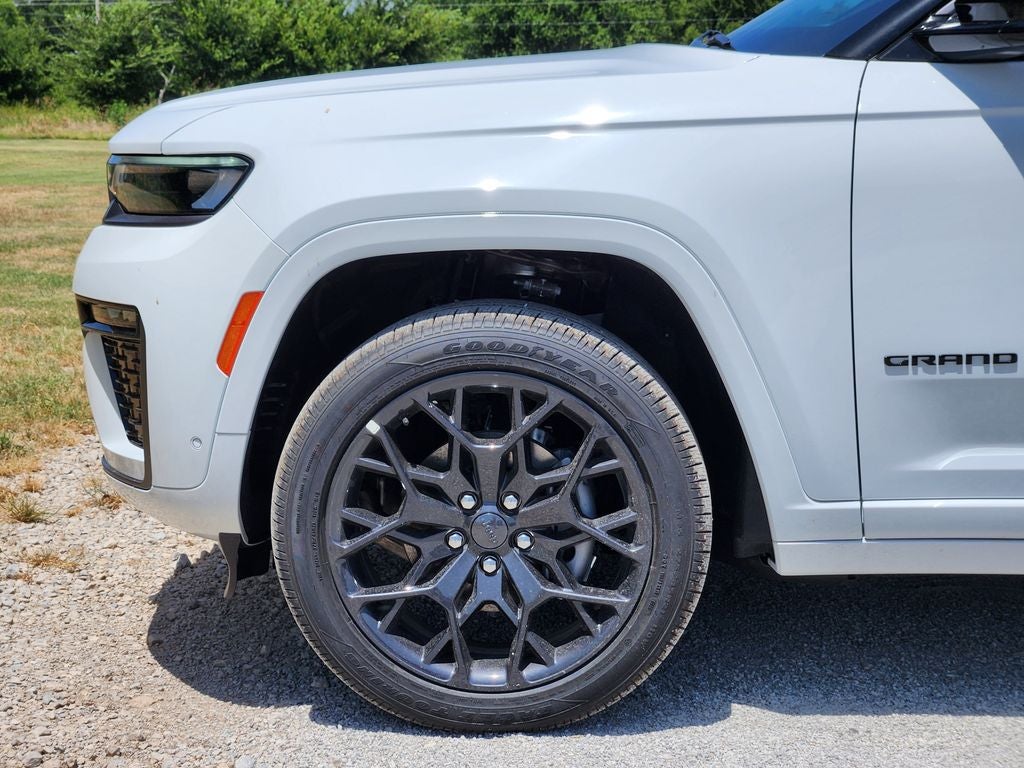 2026 Jeep Grand Cherokee GRAND CHEROKEE SUMMIT 4X4