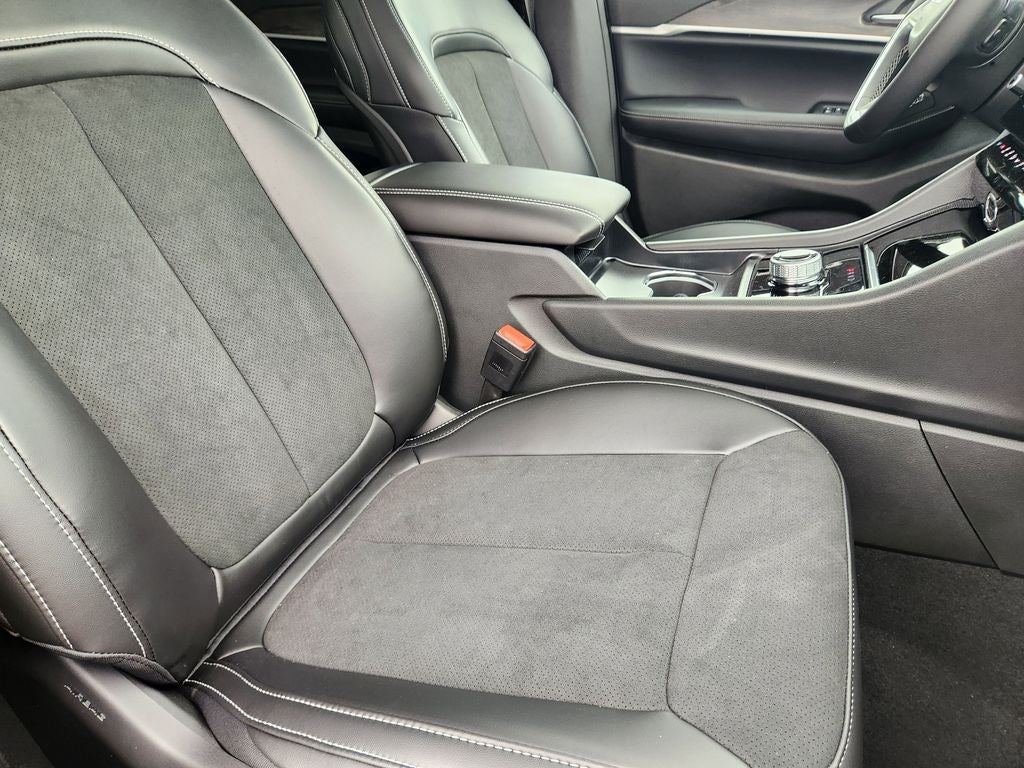 2026 Jeep Grand Cherokee GRAND CHEROKEE L LAREDO ALTITUDE 4X2