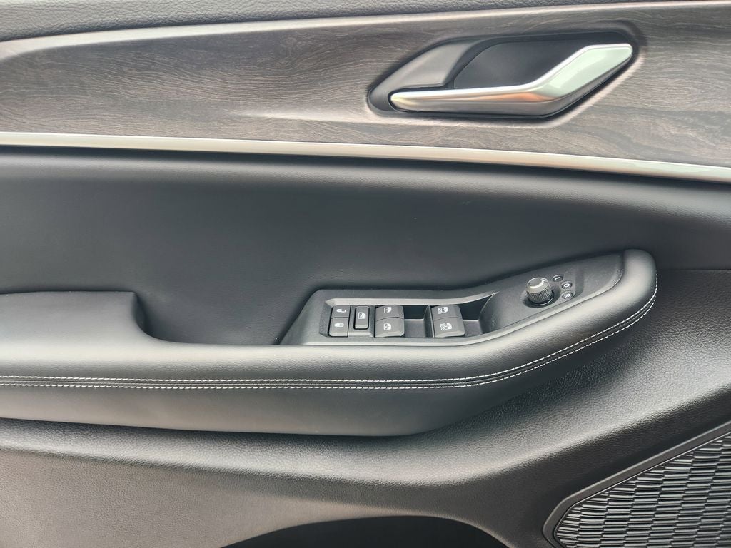 2026 Jeep Grand Cherokee GRAND CHEROKEE L LAREDO ALTITUDE 4X2