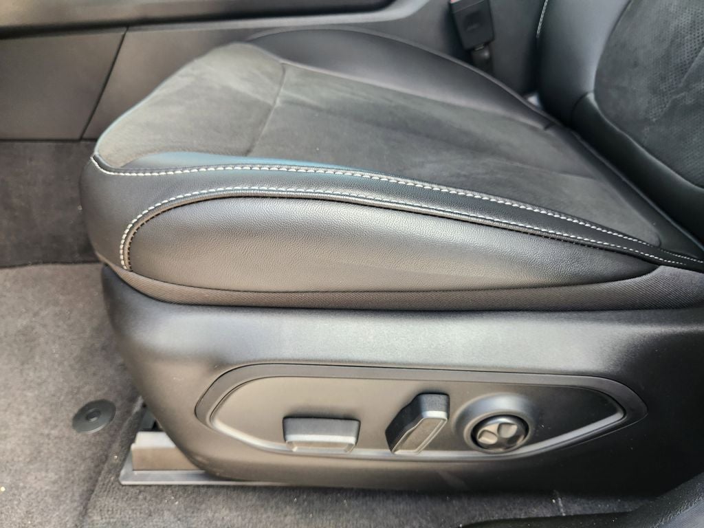 2026 Jeep Grand Cherokee GRAND CHEROKEE L LAREDO ALTITUDE 4X2