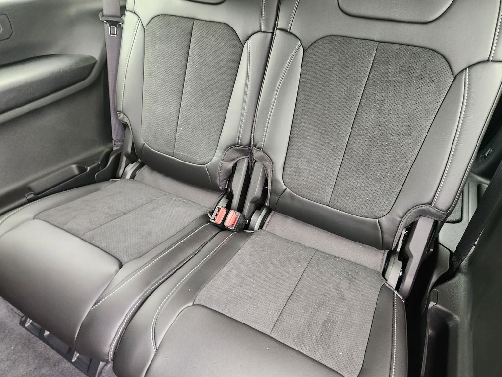 2026 Jeep Grand Cherokee GRAND CHEROKEE L LAREDO ALTITUDE 4X2