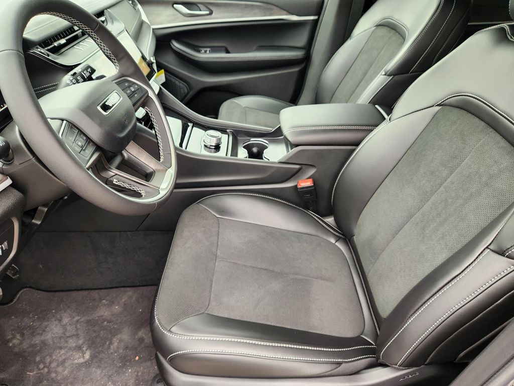 2026 Jeep Grand Cherokee GRAND CHEROKEE L LAREDO ALTITUDE 4X2