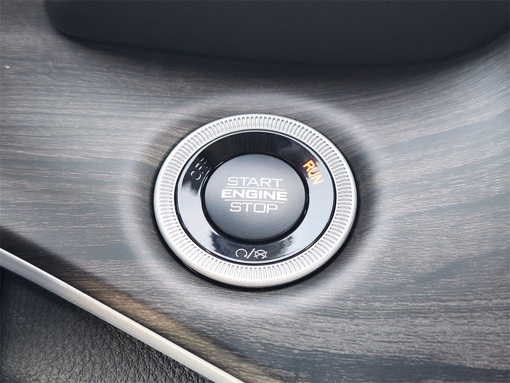 2025 Jeep Grand Cherokee GRAND CHEROKEE L LIMITED 4X2