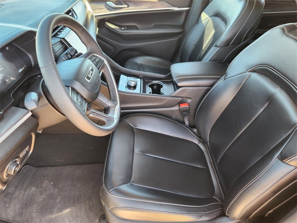 2023 Jeep Grand Cherokee L Limited 4x2