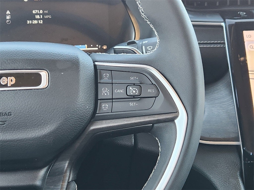 2023 Jeep Grand Cherokee L Limited 4x2