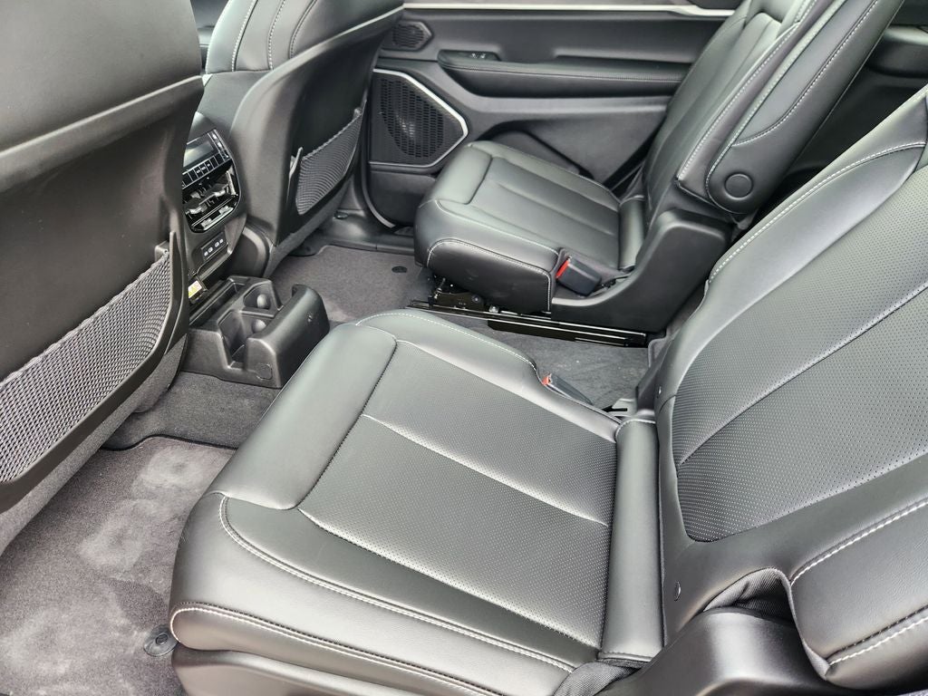 2026 Jeep Grand Cherokee GRAND CHEROKEE L LIMITED 4X2