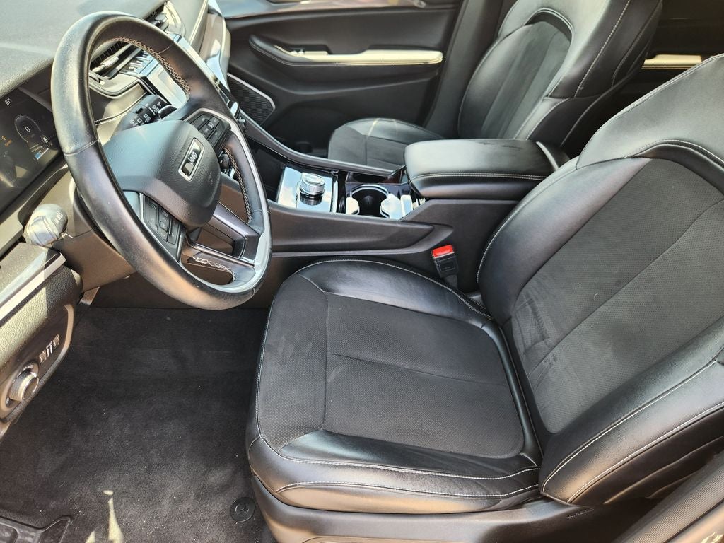 2022 Jeep Grand Cherokee L Altitude 4x4