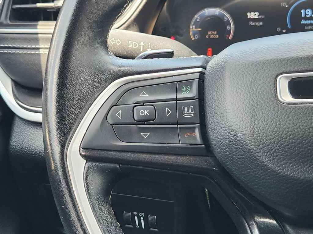 2022 Jeep Grand Cherokee L Altitude 4x4