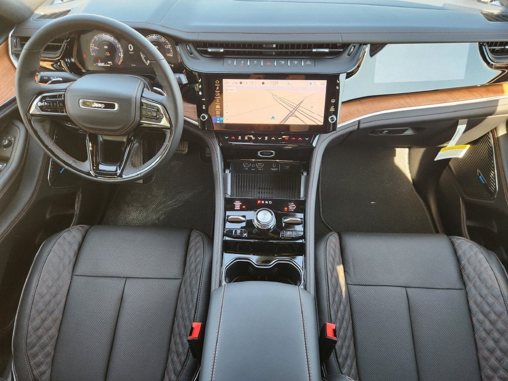 2027 Jeep Grand Cherokee GRAND CHEROKEE L SUMMIT 4X4
