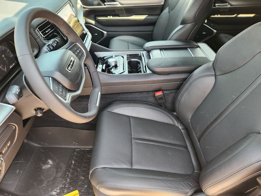 2026 Jeep Grand Wagoneer GRAND WAGONEER UPLAND 4X4