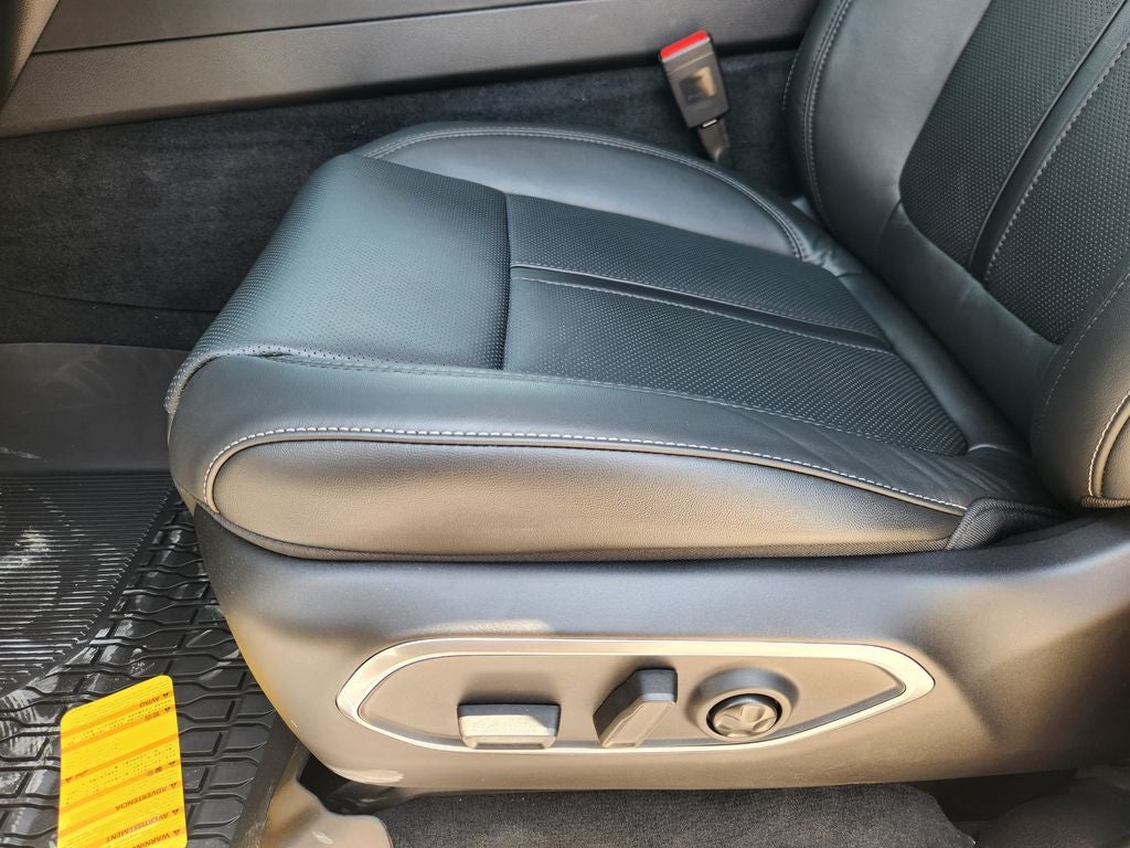 2026 Jeep Grand Wagoneer GRAND WAGONEER UPLAND 4X4