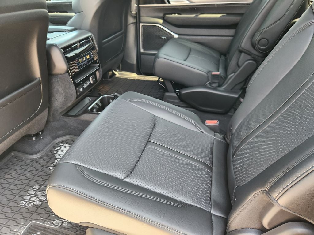 2026 Jeep Grand Wagoneer GRAND WAGONEER UPLAND 4X4