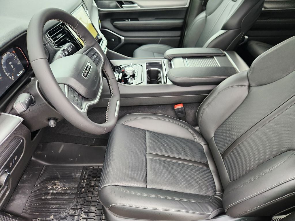 2026 Jeep Grand Wagoneer GRAND WAGONEER UPLAND 4X4